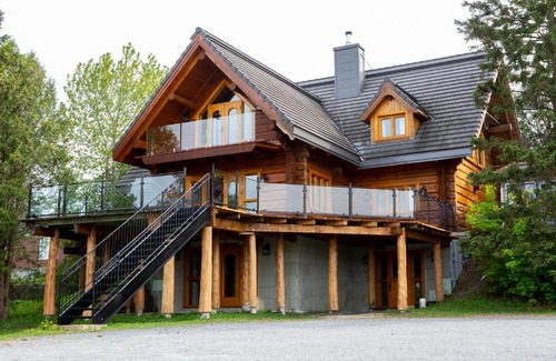 Sainte-Marie Bed & Breakfast | Hébergement "La Maison en Bois Rond"