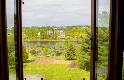 Sainte-Marie Bed & Breakfast | Hébergement "La Maison en Bois Rond"
