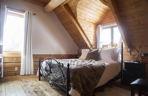 Sainte-Marie Bed & Breakfast | Hébergement "La Maison en Bois Rond"