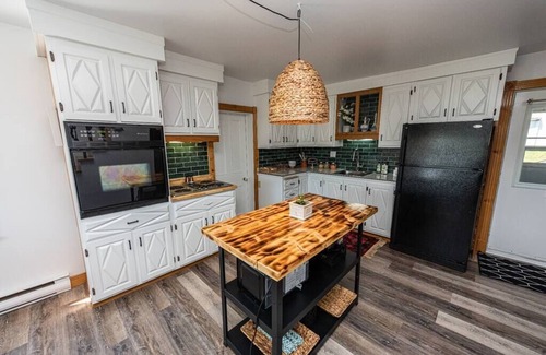 Baie-St-Paul Ski Chalet | Hôtel à la maison - La Maison Pérou et Vue