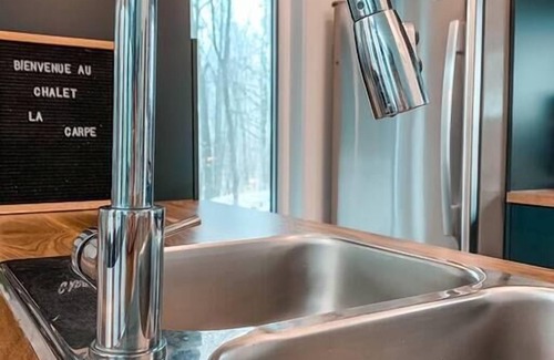 Chertsey Ski Chalet | Hôtel à la maison - Chalet la Carpe, Spa et Lac