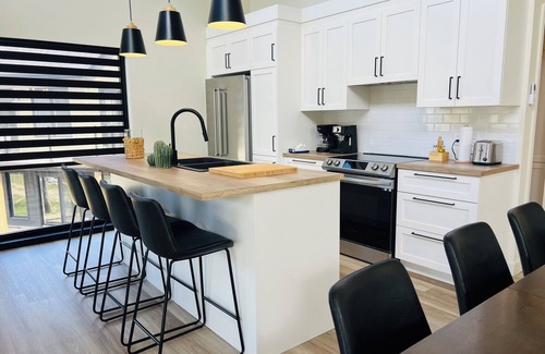 Adstock House | Hôtel à la maison - Le Versa, golf, ski et spa