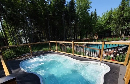 Pont-Rouge House | Hôtel à la maison - Villa du golf 103