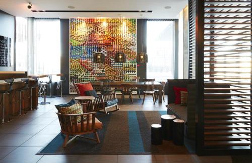 Brossard Hotel | Hôtel Alt Quartier DIX30