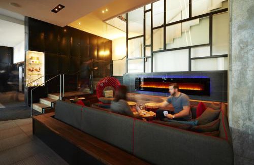 Brossard Hotel | Hôtel Alt Quartier DIX30