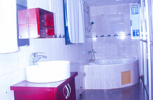Littoral Department Hotel | Hôtel Amazone