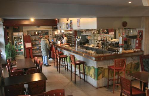 Neuvy-sur-Barangeon Hotel | Hôtel Au Bord du Monde