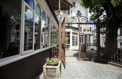 Lacaune Hotel | Hôtel Au Pavillon du Frêne