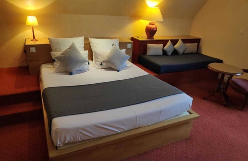 Chalezeule Hotel | Hôtel Calisola