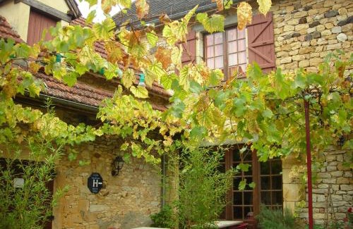Nadaillac-de-Rouge Hotel | Hôtel Chastrusse