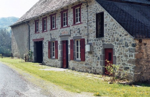 Montboudif House | Hôtel de Caractère Rénové Avec Soin