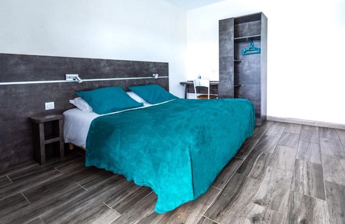 Surgeres Hotel | Hôtel de la Gare