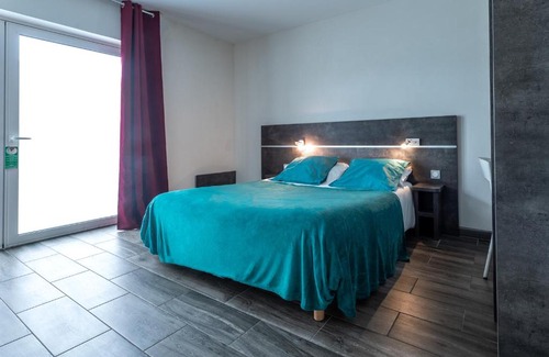 Surgeres Hotel | Hôtel de la Gare