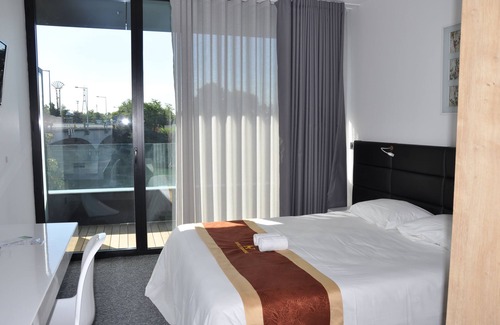 Epinay-sur-Seine Hotel | Hôtel de la seine