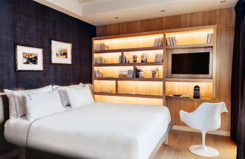 Saint-Thomas-d'Aquin Hotel | Hôtel de Lille - Saint-Germain des Près