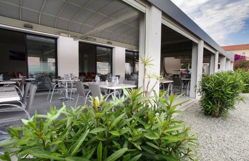 Ventiseri Hotel | Hôtel Des Nacres