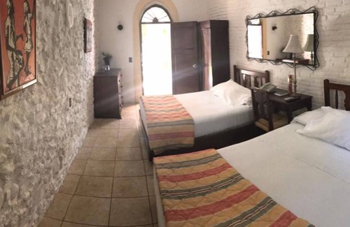 Cap-Haitien Hotel | Hôtel du Roi Christophe