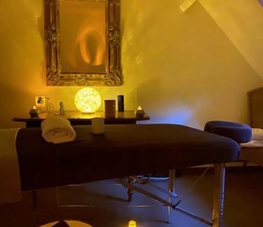 Saint-Riquier Hotel | HÔTEL JEAN DE BRUGES