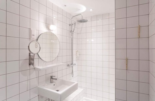 Charbonnieres-les-Bains Hotel | Hôtel Le Beaulieu