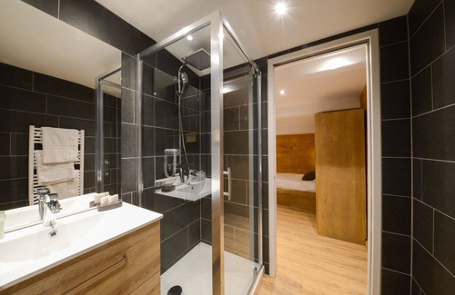 Les Claux Hotel | Hôtel Les Escondus