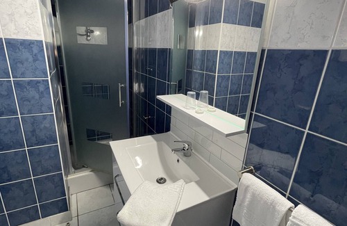 Pouillenay Hotel | Hôtel Macarena