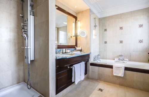 Saint-Thomas-d'Aquin Hotel | Hôtel Pont Royal