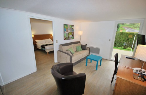 Eugenie-les-Bains Hotel | Hôtel Restaurant Relais des Champs