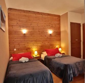 Freissinieres Hotel | Hôtel Restaurant Gîtes Les 5 Saisons