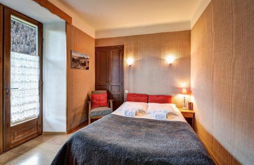 Freissinieres Hotel | Hôtel Restaurant Gîtes Les 5 Saisons