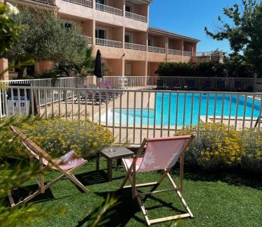 Aleria Hotel | Hôtel Restaurant L' Empereur