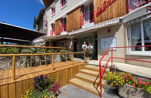 Jassat Hotel | Hôtel Restaurant Le Grillon