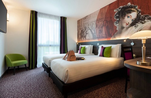 Plaisir Hotel | Hôtel Roi Soleil Prestige Plaisir - St Quentin