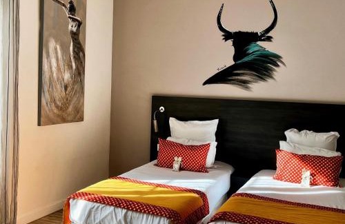 Aigues-Mortes Medieval City Hotel | Hôtel Saint Louis