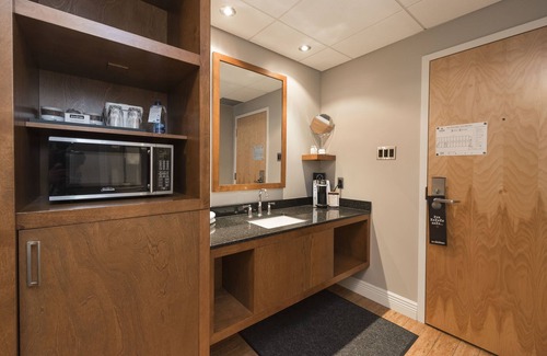 Drummondville Hotel | Hôtel & Suites Le Dauphin Drummondville