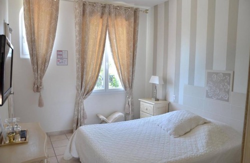 Guerrevieille Hotel | Hôtel Villa des Anges
