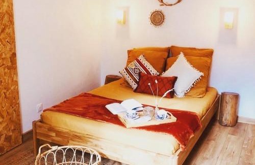 Moret-sur-Loing Bed & Breakfast | Hôtes de Maïa Chambre d'hôtes chez l'habitant