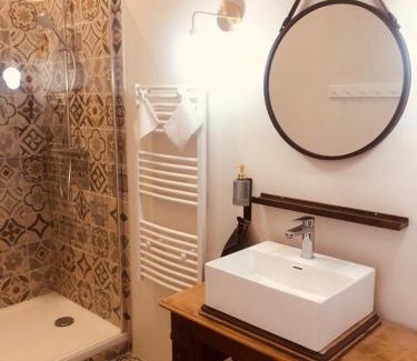 Moret-sur-Loing Bed & Breakfast | Hôtes de Maïa Chambre d'hôtes chez l'habitant
