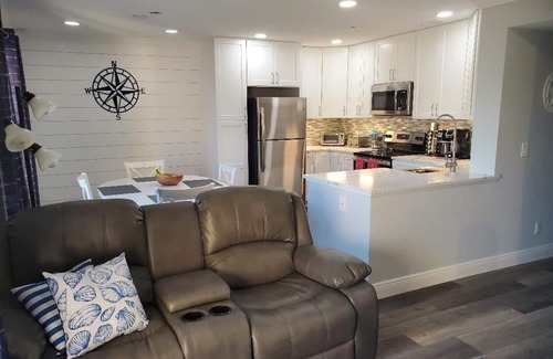 Folly Field Condo | H.H. Beach & Tennis Resort-2/2 100% renovated ON THE BEACH condo. 5% DISCOUNTS!