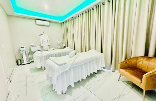 Greater Johannesburg Metropolitan Area House | H & H Boutique & SPA