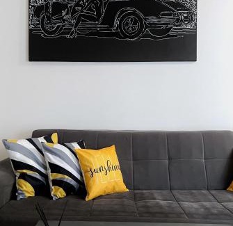Piraeus Apartment | H&H cozy retreat ,Fireplace and Parking