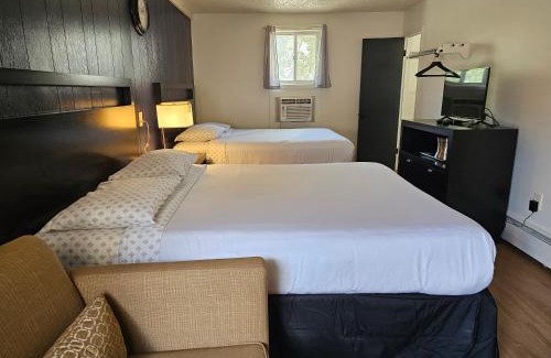 Idaho Springs Hotel | H&H Motor Lodge
