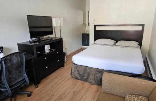 Idaho Springs Hotel | H&H Motor Lodge