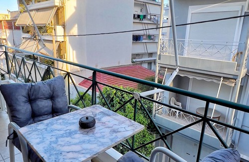 Piraeus Apartment | H&H Urban Livingn1 bedroom apartment w/private parking, fireplace, balcony