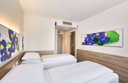 Diedenbergen Hotel | H+ Hotel Frankfurt Airport West
