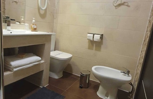 Pozuelo de Alarcon Hotel | H La Cabaña