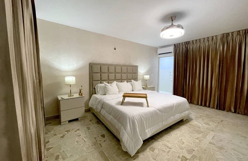 Viejo Arroyo Hondo Bed & Breakfast | H Mansion Recovery and Spa
