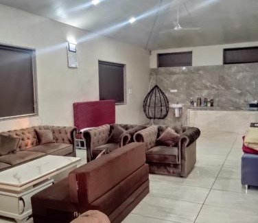 Panchgani Hotel | H O T E L Ammbasador