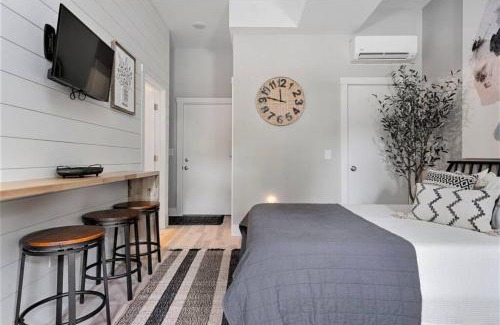 Traverse City House | H Studio Close to Downtown, Beaches and Wineries