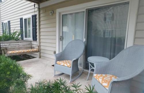 Demere Park House | H1 downstairs and comfy king and two twins really nice kitchen and baths