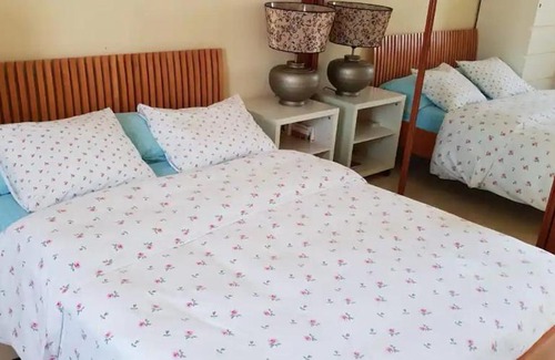 Mostoles House | H1-Habitación sublime cama doble luminosa A/C WIFI
